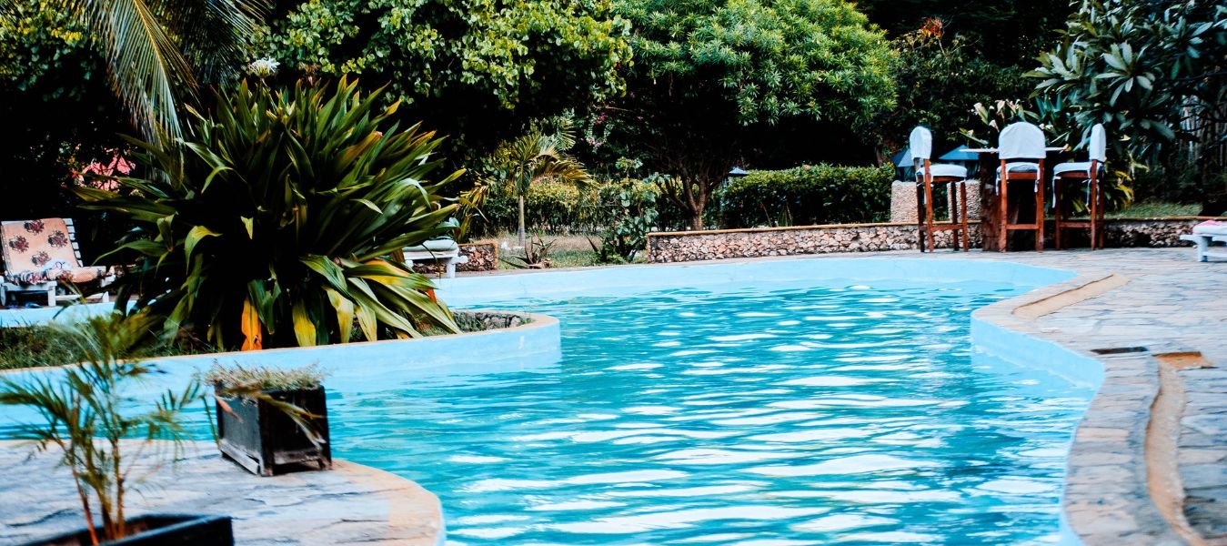 Saltwater vs Chlorine Pools