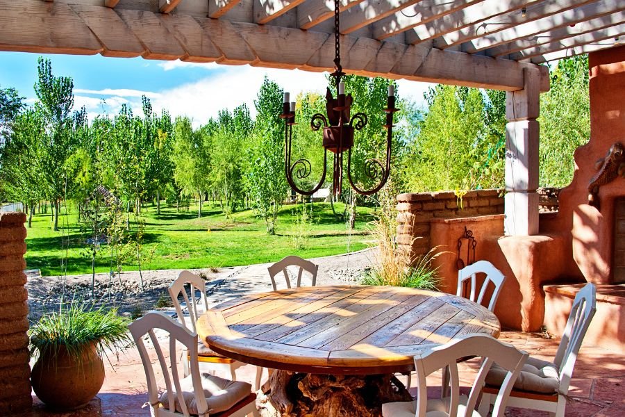 Seating That Shapes Conversation