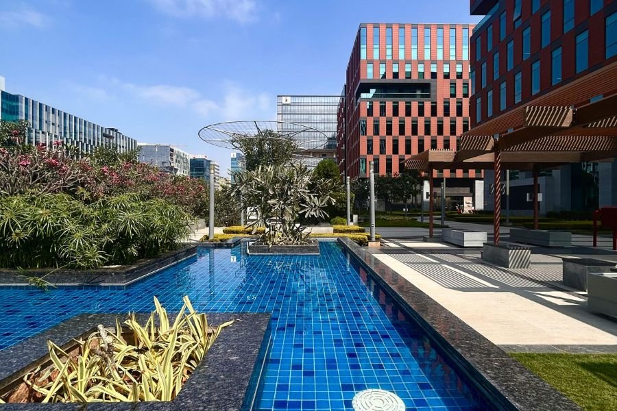 Multi-Functional Pool Features