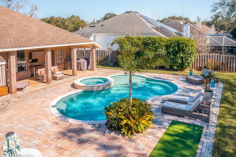 How to Choose the Pool Coping