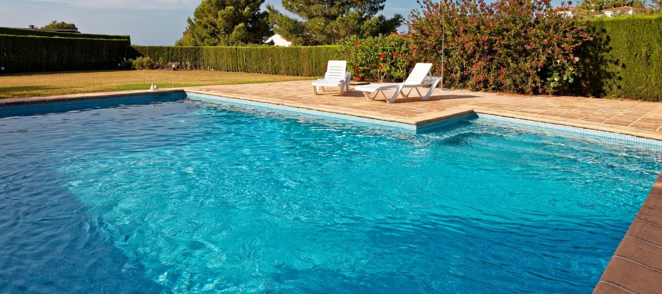 Choosing the Right Pool Filter Type