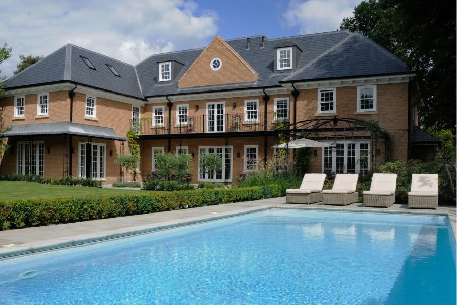 Why Landscaping Beats a Standard Fence